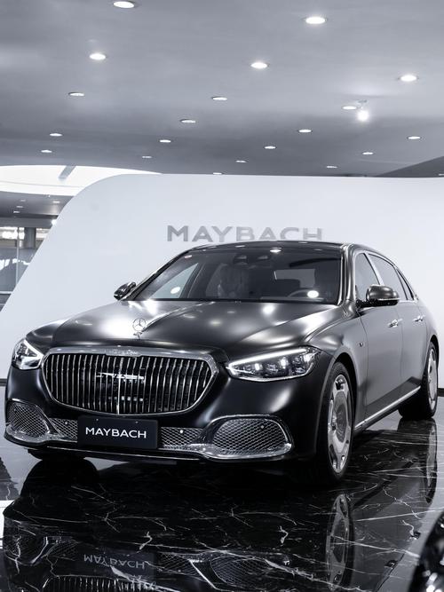 成都54岚图汽车的售后服务让用户无忧出行，迈巴赫未来的豪华车趋势